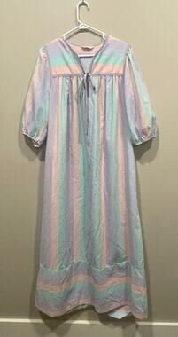 Vintage Pastel Stripe Nightgown Sleeping Shirt Bow Detail Women's Sz Med
